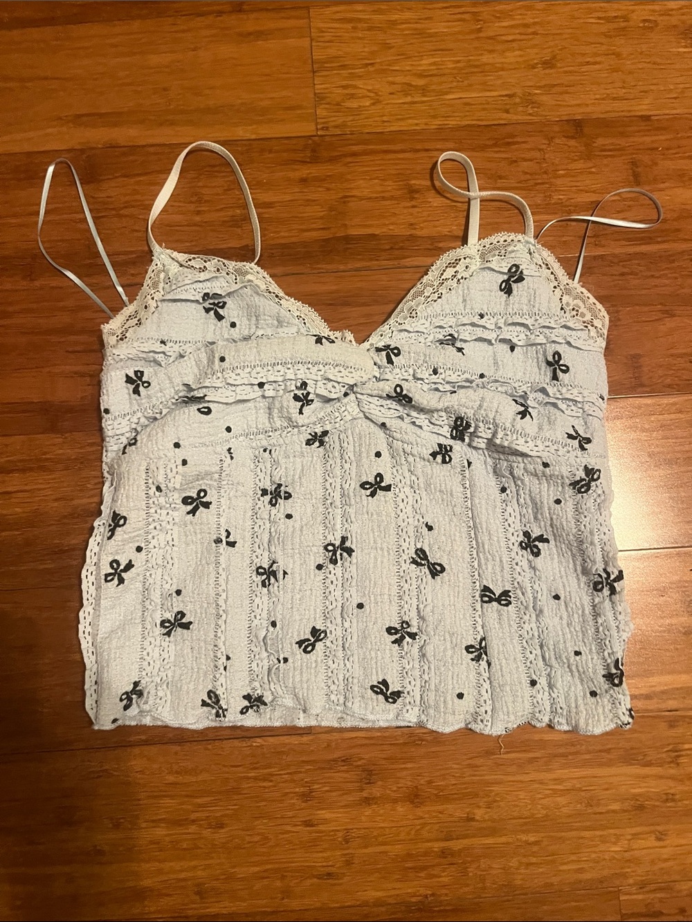 Stella carrel worn once! White Lace-Trim Bow Print Cami with Adjustable Straps